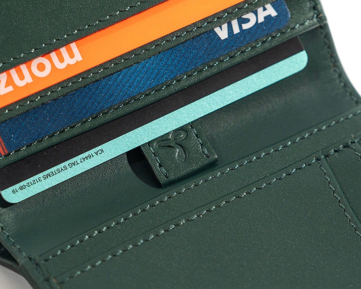 LEATHER BIFOLD WALLET - THE ESSENTIAL COLLECTION Cognac - Snakehive UK