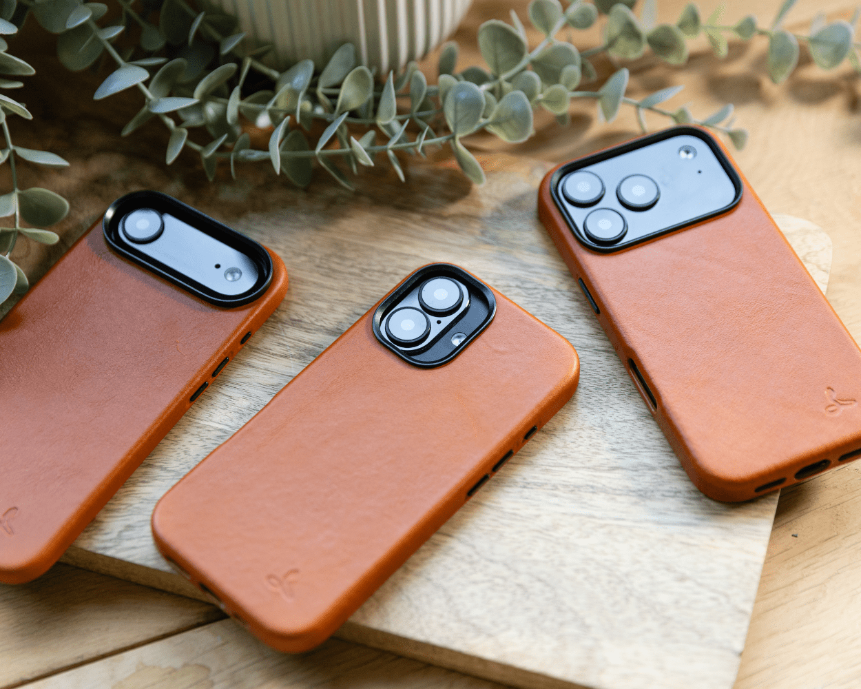 Apple iPhone 17 - Metro Slim Leather Phone Case