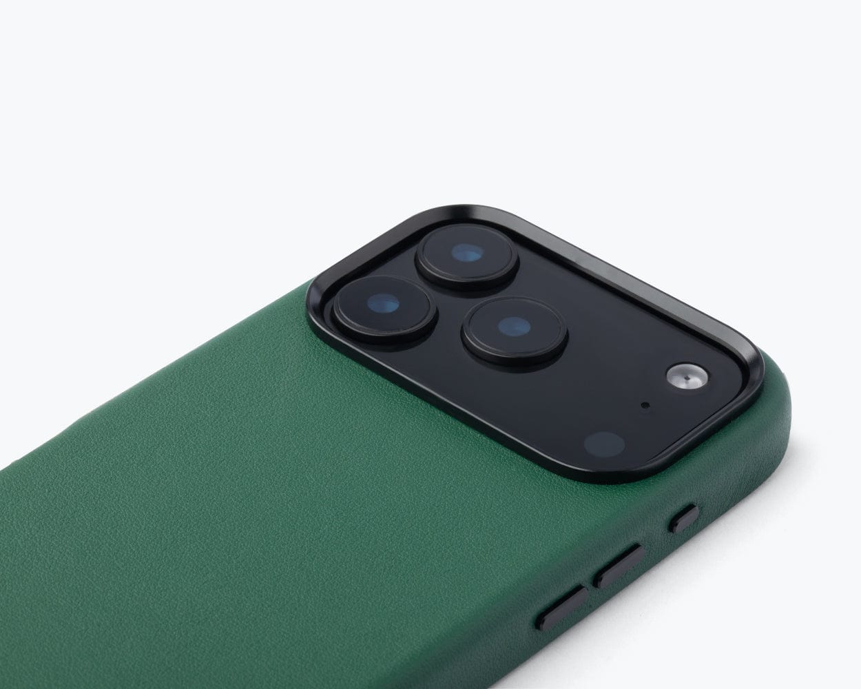 Apple iPhone 17 Pro  - Metro Leather Bumper Phone Case